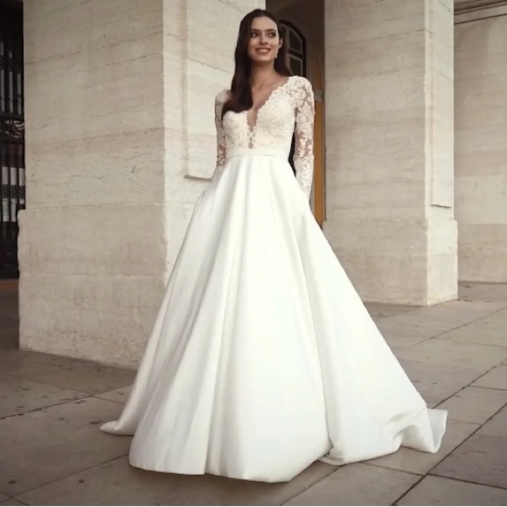 Eyelash Lace Wedding Dress - Picture 4 of 16